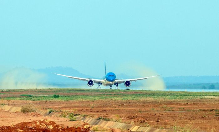 Ngày 19/12/2025, siêu dự án Cảng hàng không quốc tế Long Thành đã đón những chuyến bay thử nghiệm đầu tiên thành công.