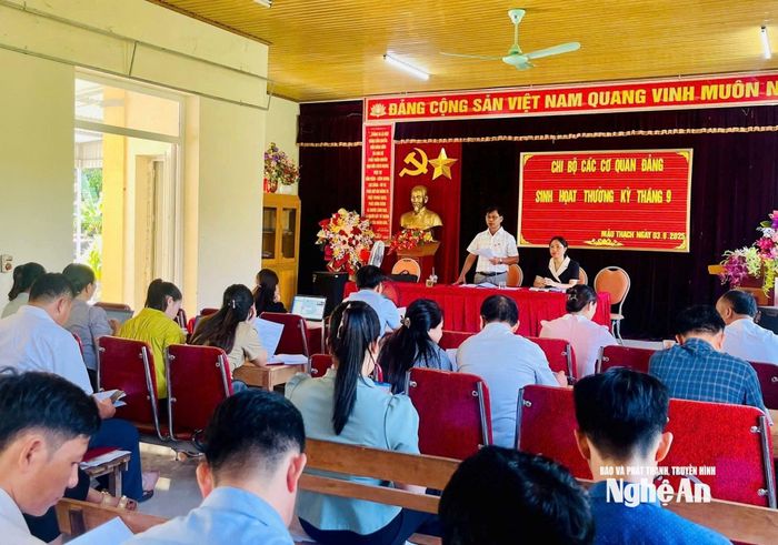 Các chi bộ đảng ở xã Mậu Thạch sinh hoạt định kỳ đúng quy định. Ảnh: B.C
