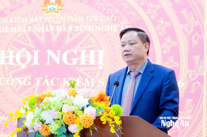 Bí thư Tỉnh ủy Nguyễn Khắc Thận phát biểu chỉ đạo tại hội nghị. Ảnh: Phạm Bằng