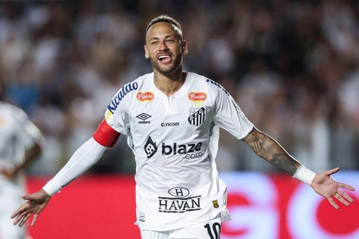 Neymar đồng ý gia hạn hợp đồng với Santos