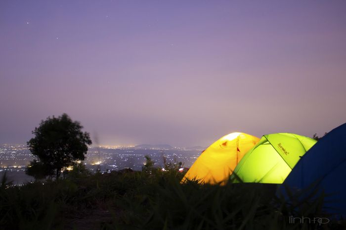 Cắm trại kết hợp trekking lên đỉnh núi Chứa Chan. Ảnh: Nguyen Phi Linh