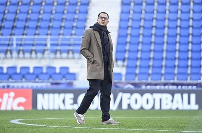 Rosenior sẽ chưa đến London làm việc ngay lúc này.