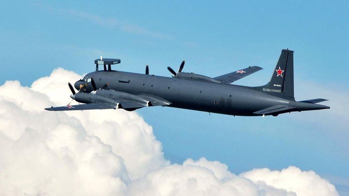  Trong bối cảnh đó, cuộc tấn công nhằm vào IL-38N diễn ra khi Ukraine đẩy mạnh việc sử dụng UAV tầm xa và các phương tiện không người lái để đánh vào mục tiêu hải quân, hàng không và hậu cần của Nga, đặc biệt tại khu vực Biển Đen và các căn cứ then chốt như Novorossiysk. 