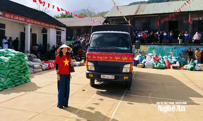 Chị Nguyễn Thị Xuân Hương - người gom “lửa” nghĩa tình cho đồng bào Nghệ An. Ảnh: Ngọc Dũng