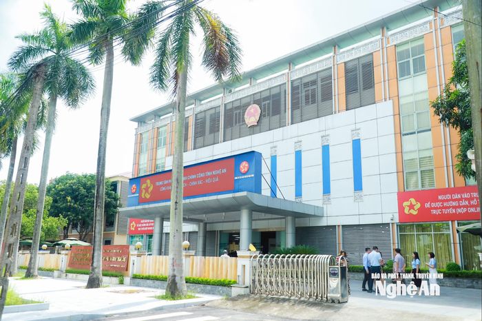 Trung tâm Phục vụ hành chính công tỉnh Nghệ An. Ảnh: Thành Duy