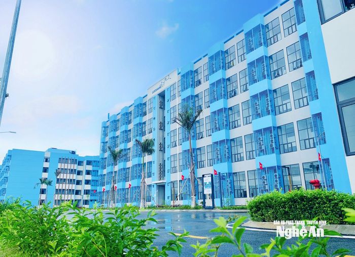 Nhà ở cho công nhân tại KCN VSIP Nghệ An. Ảnh: Thành Duy