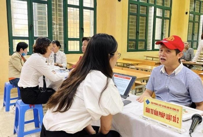 Tính đến ngày 30/9/2025, cả nước đã có 712 trợ giúp viên pháp lý. Ảnh: Minh Trang