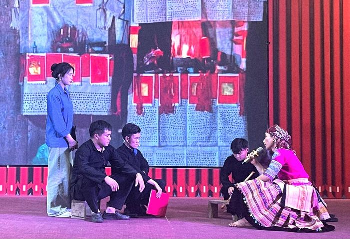 Tiểu phẩm Tuyên truyền, vận động phòng, chống tảo hôn và hôn nhân cận huyết thống năm 2025. Ảnh: Hải Sơn