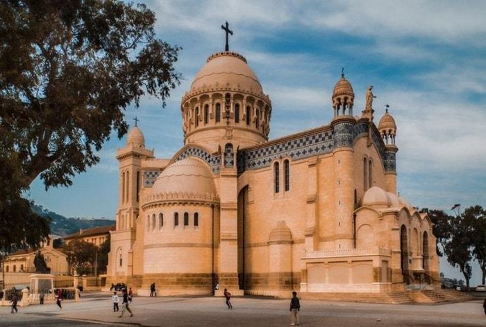 Nhà thờ Notre Dame d’Afrique tại Algeria. Ảnh: CT