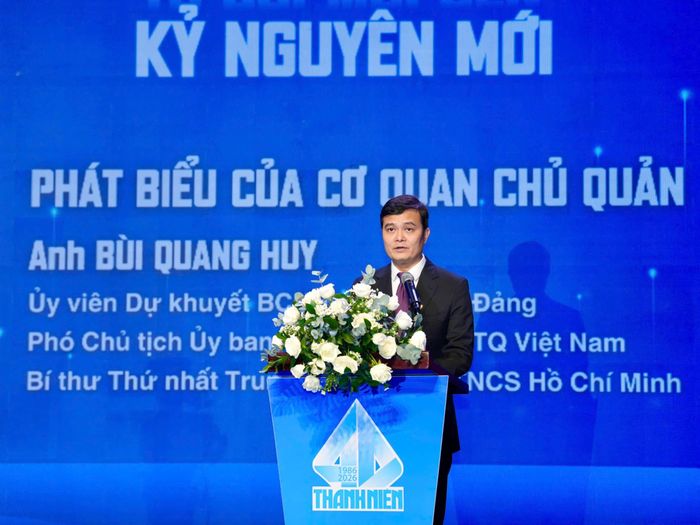 Ông Bùi Quang Huy, Ủy viên dự khuyết Trung ương Đảng, Phó Chủ tịch Ủy ban Trung ương MTTQ Việt Nam, Bí thư thứ nhất Trung ương Đoàn phát biểu. Ảnh: Độc Lập