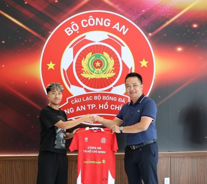 Việt kiều Khoa Ngô chính thức gia nhập CLB CA TP HCM