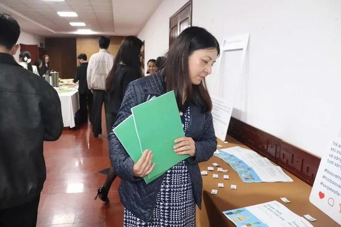 Bộ tài liệu “Swipe Safe” được xây dựng khoa học, có tính hệ thống, với các gói nội dung phù hợp cho trẻ em, gia đình, cộng đồng và đội ngũ làm công tác bảo vệ trẻ em trên môi trường mạng.