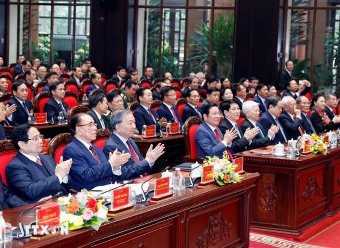 Tổng Bí thư Tô Lâm và các đại biểu dự lễ kỷ niệm (Ảnh TTXVN).