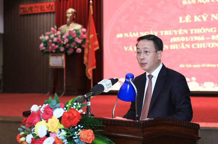 Trưởng ban Nội chính Thành ủy Hà Nội Trần Đình Cảnh phát biểu tại lễ kỷ niệm. Ảnh: Quang Thái