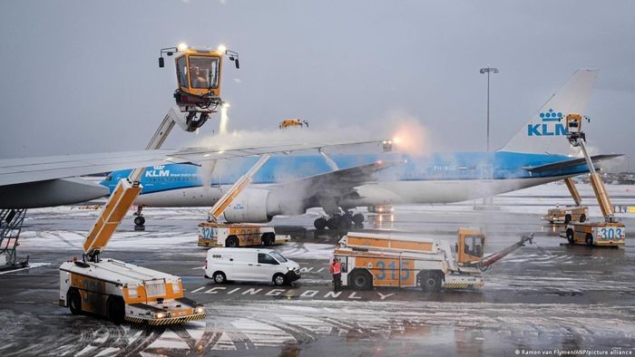 Sân bay Schiphol của Amsterdam bị gián đoạn do điều kiện thời tiết khắc nghiệt. Ảnh: ANP