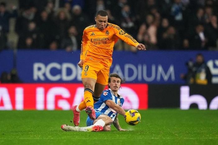 Barca hứa hẹn sẽ gặp rất nhiều cạnh tranh để theo đuổi Romero.