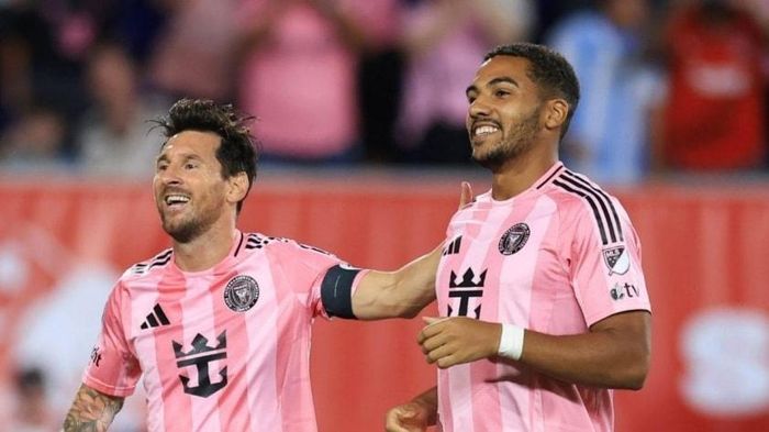 Messi từng suýt gia nhập River Plate