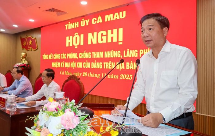 Ðồng chí Nguyễn Bình Tân, Trưởng ban Nội chính Tỉnh ủy Cà Mau, nhấn mạnh: Phòng, chống tham nhũng, lãng phí, tiêu cực là nhiệm vụ trọng tâm, xuyên suốt của ngành nội chính Ðảng.