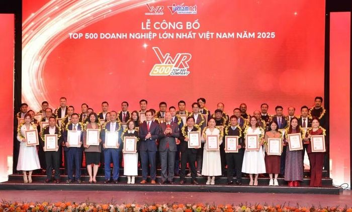 Phục Hưng Holdings không chỉ đại diện cho một doanh nghiệp xây dựng – mà còn là một trong những biểu tượng thế hệ doanh nghiệp đi lên từ nội lực, không ngừng học hỏi và đổi mới.