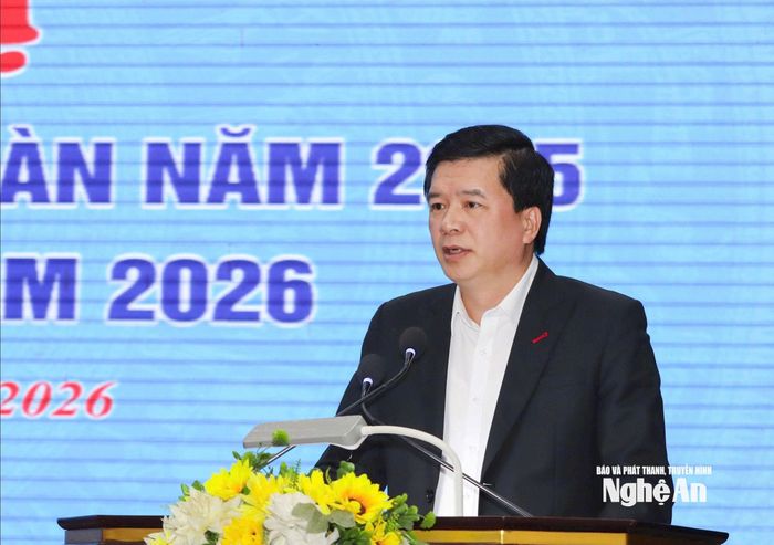 Đồng chí Nguyễn Đình Hùng - Phó Chủ tịch Thường trực Ủy ban Mặt trận Tổ quốc Việt Nam tỉnh Nghệ An phát biểu chỉ đạo hội nghị. Ảnh: Diệp Thanh