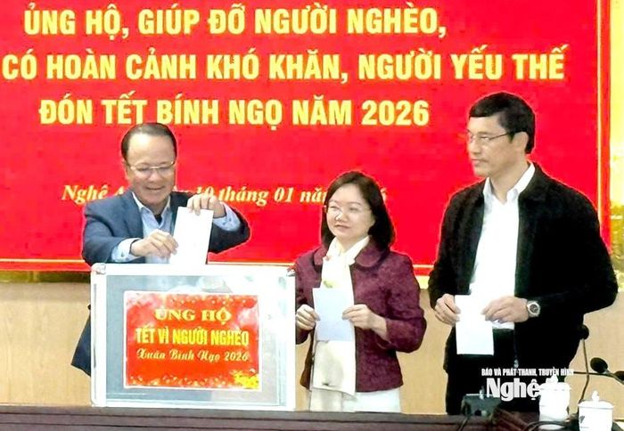 Văn phòng Đoàn ĐBQH và HĐND tỉnh Nghệ An chung tay ủng hộ người nghèo đón Tết Bính Ngọ 2026.