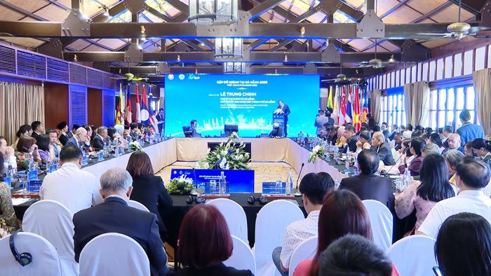 Sự kiện “Gặp gỡ ASEAN 2025” nhân kỷ niệm 30 năm Việt Nam gia nhập ASEAN diễn ra tại Đà Nẵng vào tháng 4/2025. Ảnh: NGỌC HÀ