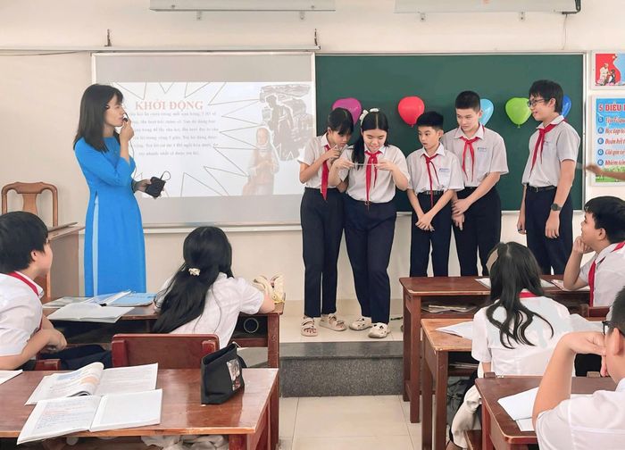 Một giờ học môn Khoa học xã hội của học sinh Trường THCS Nguyễn Huệ. Ảnh: T.H