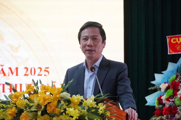Phó Chủ tịch Thường trực UBND tỉnh Quảng Trị Hoàng Nam phát biểu tại Hội nghị. Ảnh: Đặng Hà