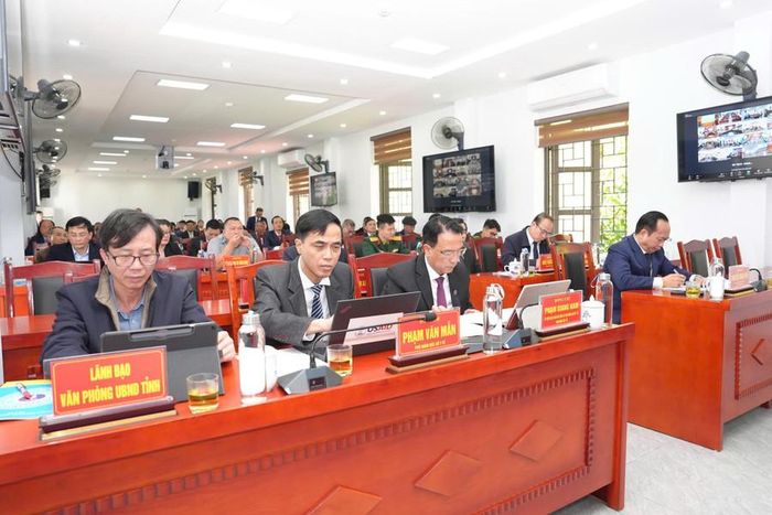  Các đại biểu dự hội nghị. 