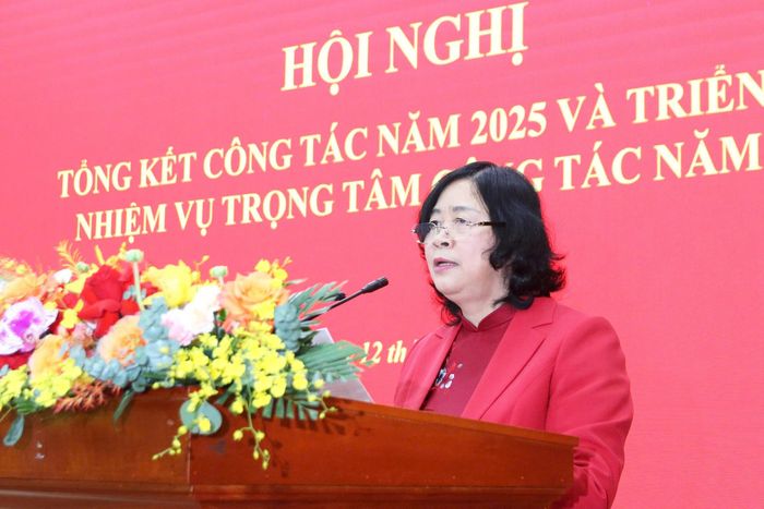 Bí thư Đảng ủy MTTQ, các đoàn thể Trung ương, Chủ tịch UBTƯ MTTQ Việt Nam Bùi Thị Minh Hoài phát biểu tại Hội nghị