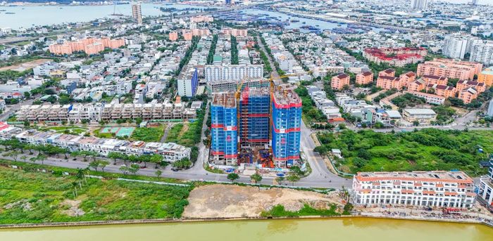 Thành phố Đà Nẵng tiếp tục rà soát, tháo gỡ khó khăn, vướng mắc cho các dự án, đất đai để khơi thông nguồn lực, phục vụ phát triển kinh tế - xã hội. Ảnh: HOÀNG HIỆP