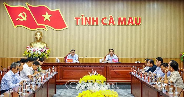 Đại biểu tham dự hội nghị điểm cầu tỉnh Cà Mau.