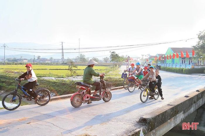 Cây cầu rộng khoảng 3m, dài 7–8m, nằm cách Trường Tiểu học và Trường Mầm non Bắc Sơn từ 200–500m. Hằng ngày, có rất nhiều người và phương tiện qua lại, đặc biệt vào giờ tan học, lượng học sinh lưu thông đông, tiềm ẩn nguy cơ mất an toàn.