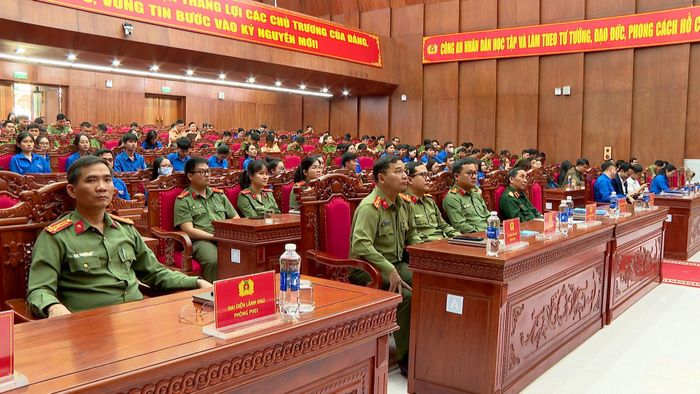 Đại biểu tham dự diễn đàn. Ảnh: VŨ QUÂN