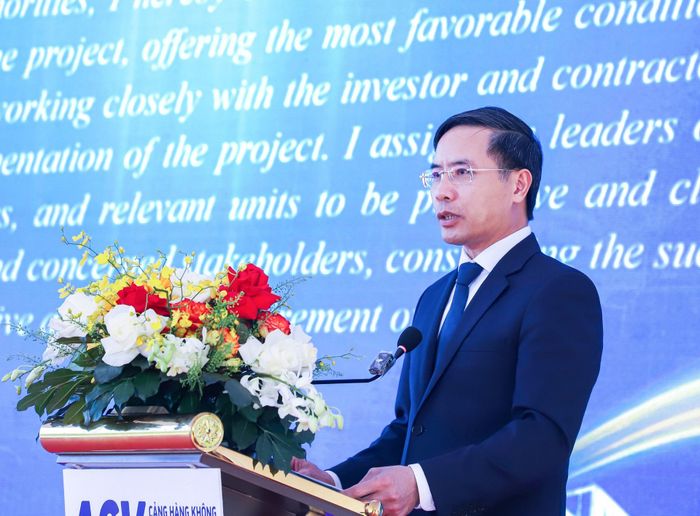 Chủ tịch UBND thành phố Phạm Đức Ấn phát biểu tại lễ khởi công. Ảnh: NGỌC PHÚ