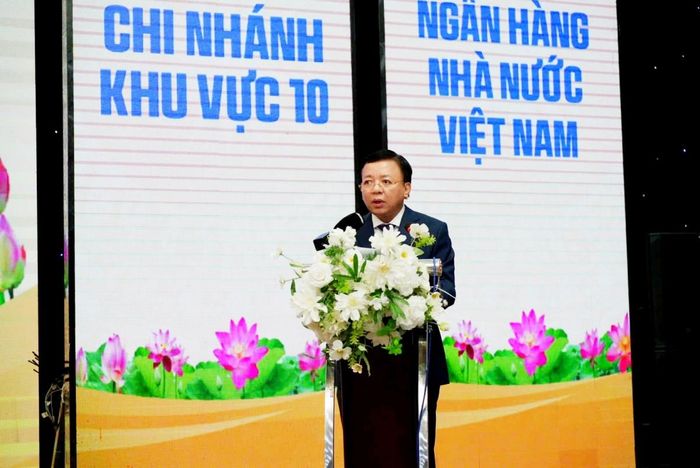 Đồng chí Lê Huyền - Tỉnh ủy viên, Phó Chủ tịch UBND tỉnh Khánh Hòa phát biểu tại Hội nghị