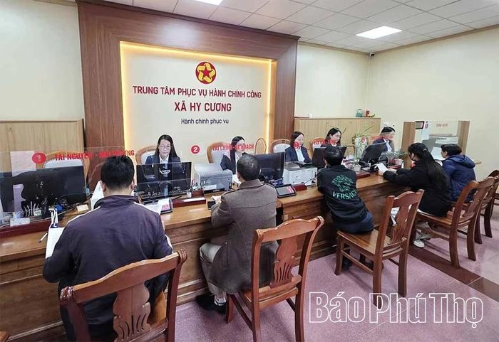 Đến nay, 100% hồ sơ thủ tục hành chính của xã đã được xử lý trực tuyến, góp phần quan trọng xây dựng chính quyền số của địa phương.
