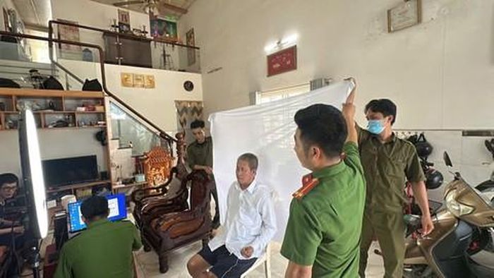 Đến tận nhà làm CCCD cho người già yếu, bệnh tật