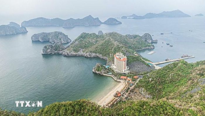  Đảo ngọc Cát Bà - điểm du lịch khám phá hấp dẫn của Hải Phòng. (Nguồn: TTXVN) 