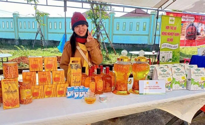 Sữa chua sấy thăng hoa phục vụ Tết. Ảnh: VĂN PHIN