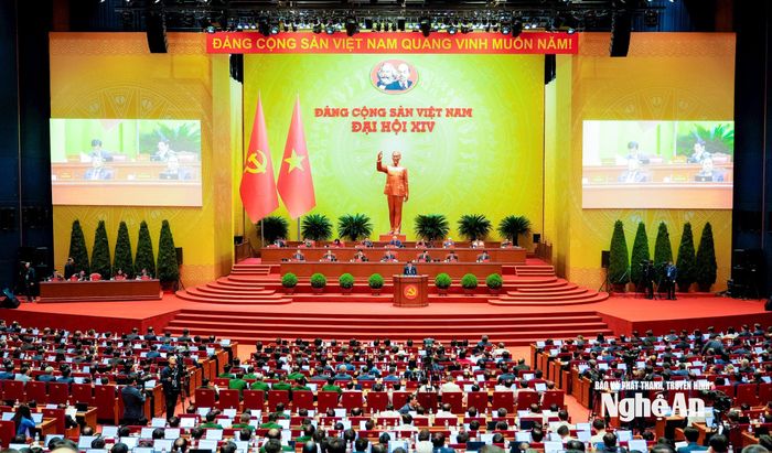 Toàn cảnh phiên thảo luận tại hội trường. Ảnh: Phạm Bằng