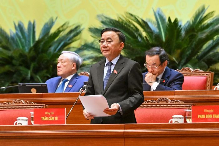 Đồng chí Trần Cẩm Tú, Ủy viên Bộ Chính trị, Thường trực Ban Bí thư điều hành phiên thảo luận.