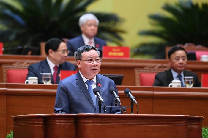 Đồng chí Nguyễn Văn Phong, Phó Bí thư Thường trực Thành ủy Hà Nội, tham luận về vấn đề "Đổi mới phương thức lãnh đạo xây dựng Đảng bộ thành phố Hà Nội trong sạch, vững mạnh, kiểu mẫu, góp phần đưa đất nước vững bước vào kỷ nguyên vươn mình của dân tộc". 