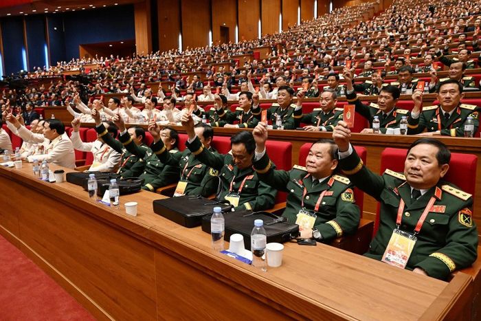 Đại hội biểu quyết thông qua dự thảo Chương trình điều chỉnh chương trình Đại hội XIV của Đảng.