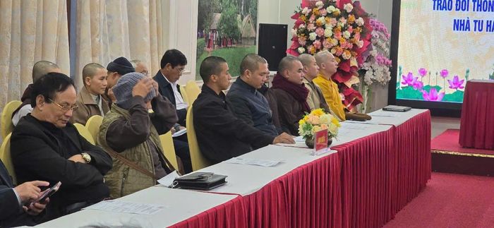 Các đại biểu tham dự hội nghị.