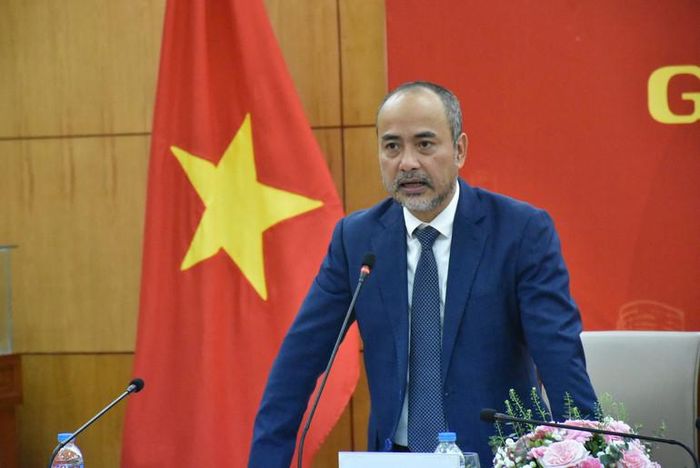  Chủ nhiệm Ủy ban Nhà nước về người Việt Nam ở nước ngoài phát biểu tại họp báo. 