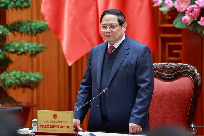 Thủ tướng yêu cầu điều hành tín dụng tăng trưởng ở mức phù hợp và điều chỉnh linh hoạt tùy diễn biến tình hình, tăng cường kiểm tra, giám sát để hướng tín dụng vào các lĩnh vực ưu tiên và hạn chế vào các lĩnh vực rủi ro.