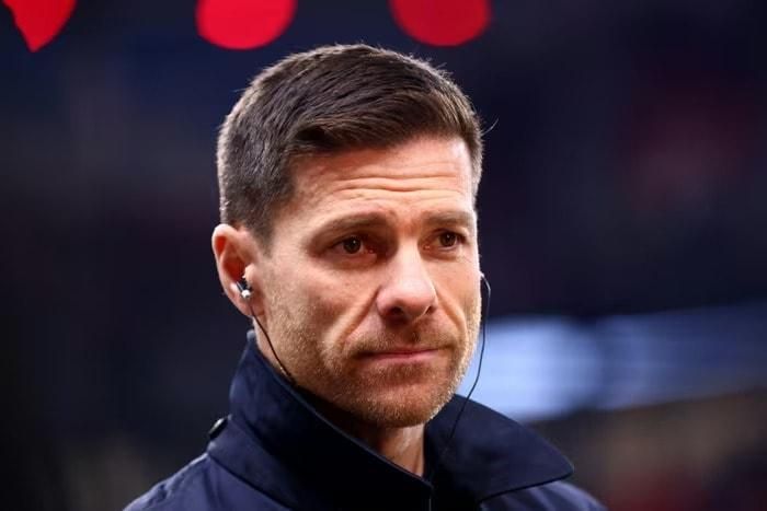 Tottenham đàm phán với Alonso.