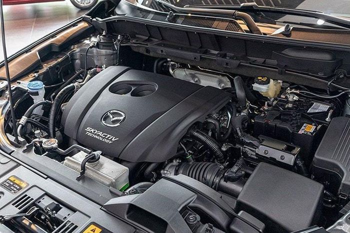 Cung cấp sức mạnh cho xe là khối động cơ SkyActiv-G 2.5L mạnh mẽ và tiết kiệm nhiên liệu.