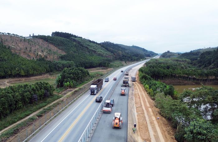  Với tiến độ đang diễn ra, tin tưởng dự án sẽ về đích đúng hẹn. 